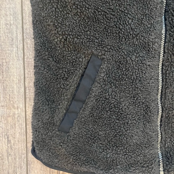 Carhartt Sherpa Lined Utility Vest Women's SZ-small  Black Reversible - Picture 12 of 12